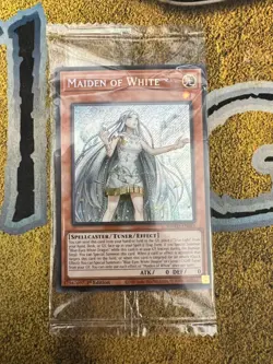 Yugioh SEALED Maiden of White SDWD-EN041 Secret Rare 1st Edition!! - Image 1