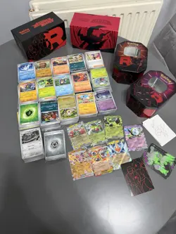 Pokemon Trading Card 1600 Bulk Card Bundle with EX Cards and Accessories - Image 1
