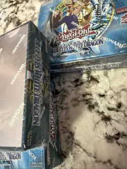 Yugioh - Legend of Blue Eyes White Dragon Booster Box 25th Anniversary Sealed - Image 4