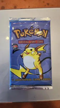 Wizards of the Coast Pokemon TCG Base Set 2 Pack Raichu 21g With Hard Case! - Image 1