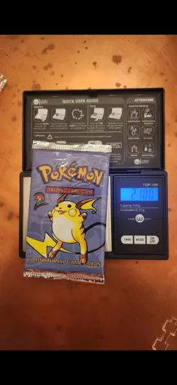 Wizards of the Coast Pokemon TCG Base Set 2 Pack Raichu 21g With Hard Case! - Image 3
