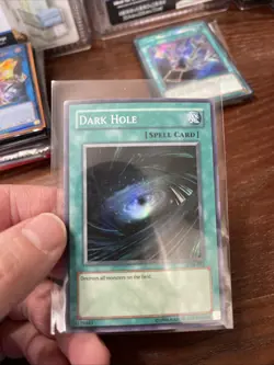 Yu-Gi-Oh! TCG Dark Hole Legend of Blue Eyes White Dragon LOB-052Unlim Super Rare - Image 1