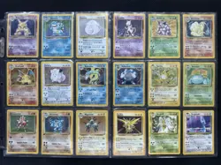 Pokemon Cards 100%Complete Base Set 102 Nintendo WOTC 1999 Vintage Charizard - Image 1