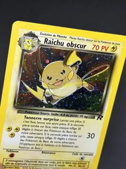 Raichu obscur Secret Rare Holo 83/82 2000 Team Rocket French Pokemon Card - Image 3
