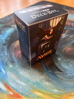 MTG Deck Box - Lilliana Deck Box and 80 Matching Sleeves - Image 2