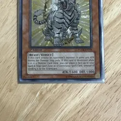 Yu-Gi-Oh Crystal Beast Topaz Tiger 1st Edition Ultimate Rare FOTB-EN004 NM - Image 4