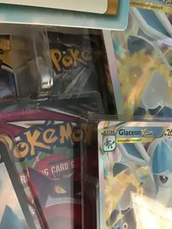 Pokemon Glaceon VStar Special Collection Box, Evolving Skies, Strike wave - Image 3