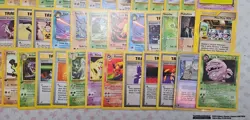 vintage Pokemon card lot MP/DMG c,un Holo, rare, Shadowless, 1st ed 200+ - Image 3