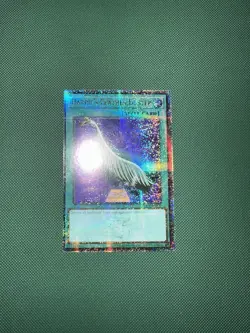 Yugioh! NM Harpie's Feather Duster EDC1-EN001 (Quarter Century Rare) Alt Art - Image 1