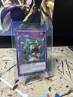 Yu-Gi-Oh Dark Magician Girl the Dragon Knight DLCs GREEN 1st Edition NM Ultra - Image 3