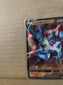 2021 Pokemon TCG SWSH Fusion Strike Ultra Rare 146/264 Lucario V - Image 3