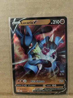 2021 Pokemon TCG SWSH Fusion Strike Ultra Rare 146/264 Lucario V - Image 5