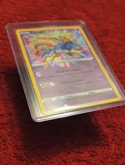 Pokemon TCG SWSH Vivid Voltage Zacian Holo Card 082/185 MINT Condition - Image 3