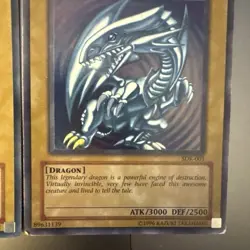 Yugioh Blue-Eyes White Dragon Ultra Rare SDK-001/DB1-098 HP/MP - Image 3