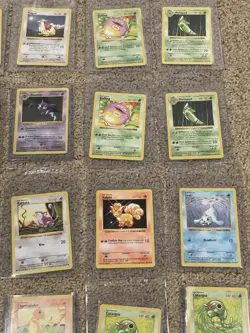 Shadowless Base Set Pokemon Card Lot (30) w/ Red Cheeks Pikachu Vintage WOTC TCG - Image 5