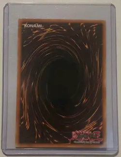 Yu-Gi-Oh! Dark Magician YGLD-ENB02 King of Games Legendary Decks Ultra Rare - Image 2