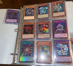Yugioh ! Vintage Binder Collection 🙏 See All Pics , 154 Cards total - Image 1