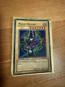 Mago Oscuro [Dark Magician] 1st Ed SYE-SP001 | SUPER RARE Yugioh Card Spanish - Image 1