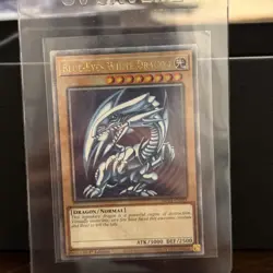 *** BLUE-EYES WHITE DRAGON *** QUARTER CENTURY SECRET RARE MP24-EN001 YUGIOH! - Image 1