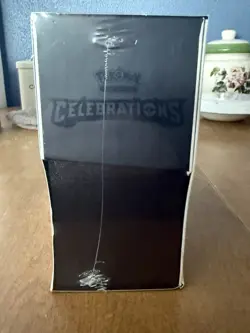 Pokemon Celebrations TCG Elite Trainer Box ETB Pokemon SEALED - Image 2