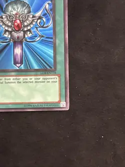 English - 1 x MTG Monster Reborn - LOB-EN118 - Ultra Rare - Unlimited - Image 3