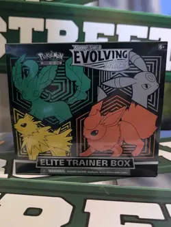 Pokemon TCG: Sword & Shield-Evolving Skies Elite Trainer Box Jolteon, Flareon... - Image 1
