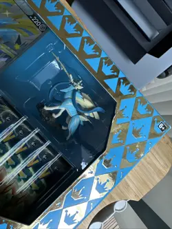 Pokemon TCG Crown Zenith Shiny Zacian Premium Figure Collection Box sealed - Image 2