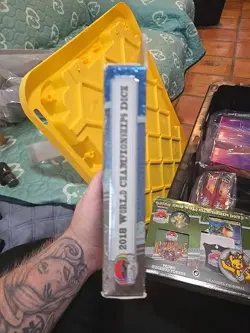 POKEMON 2018 WORLD CHAMPIONSHIP DECK. ROBIN SCHULZ. VICTORY MAP FACTORY SEALED. - Image 2