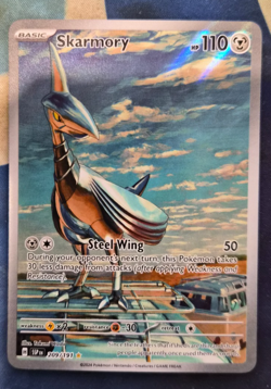 Skarmory - 209/191 - Illustration Rare NM-Mint Pokemon SV08 - Surging Sparks - Image 1