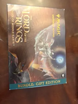 Magic The Gathering The Lord of the Rings: Tales of Middle-earth Gift Bundle 195166205311 - Image 1