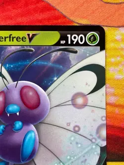 Butterfree V 001/189 Ultra Rare - Pokemon Sword & Shield Darkness Ablaze - NM - Image 3
