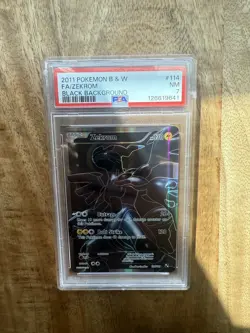 2011 POKEMON BLACK WHITE ZEKROM #114 FULL ART PSA 7 BLACK BACKGROUND - Image 1