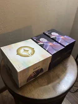 Lorcana Fabled Illumineer’s Trove, Dice Counters Elsa Gift Box Storage No Packs - Image 2