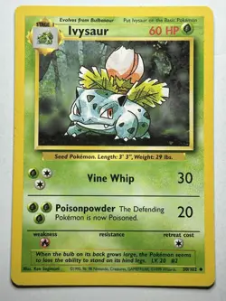Ivysaur Base Set 030/102 MP-HP Pokemon Card - Image 1
