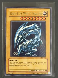 Blue Eyes White Dragon SDK-001 Heavily Played/Damaged - Image 1