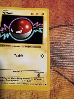 Shadowless Voltorb Base Set 67/102 | WOTC Vintage Pokemon Card - Image 2