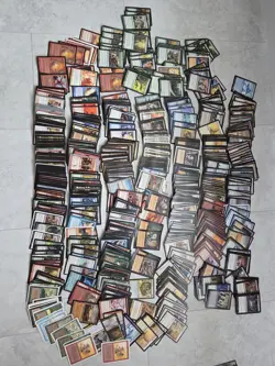 🔥MTG Magic Lot Of 1,000+ Inc Several Land, Mountain,Island, And Swamp Cards 🔥 - Image 1