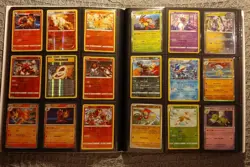 POKEMON BINDER 400 CARDS 140+ RARE HOLO/RV HOLO , 200+ RV HOLOS, SOME VINTAGE - Image 5