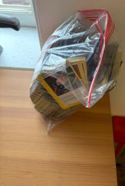 Large Bag of 1000+ Pokemon Energy Cards-Includes Vintage, Holos, Special Energy - Image 3