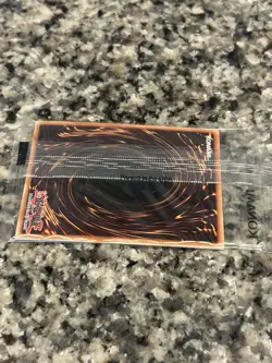 Yu-Gi-Oh! Harpie's Feather Duster EDC1-EN001 Quarter Century Rare. Sealed! - Image 4