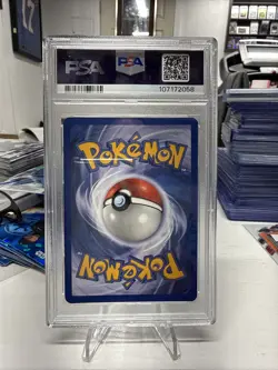 2000 Pokemon Team Rocket Dark Machamp Holo #10/82 PSA 8 - Image 2