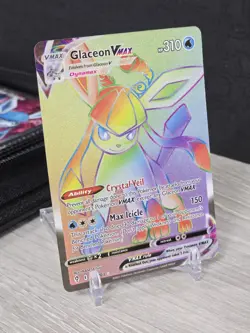 Pokemon Card Glaceon Vmax 208/203 Evolving Skies Rainbow Secret Rare Full Art NM - Image 1