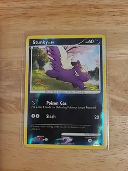 Pokemon Majestic Dawn Reverse Holo 2008 Stunky 76/100 - Image 1
