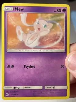 Pokemon TCG Mew 32/68 Hidden Fates Non Holo Rare Card - Image 1