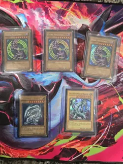 YuGiOh 1st Edition Lot – Dark Magician SDY-006 + Blue-Eyes White Dragon SDK-006 - Image 1