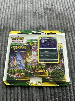 Pokemon Trading Card Game: Sword and Shield - Evolving Skies Three Booster Packs - Image 1