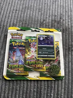 Pokemon Trading Card Game: Sword and Shield - Evolving Skies Three Booster Packs - Image 4