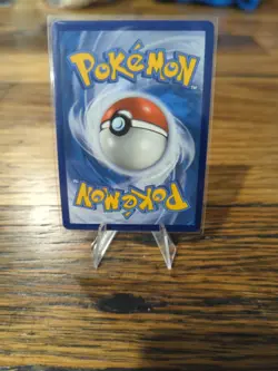 Pokemon TCG Pikachu V Vivid Voltage 043/185 Holo Ultra Rare - Image 2