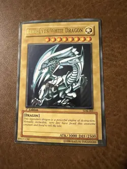 Yugioh! 2002 Blue Eyes White Dragon SDK-001 1st Edition Ultra Rare starter deck - Image 3