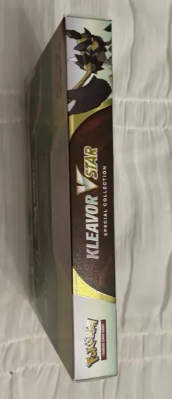 Pokemon TCG: Kleavor VStar Special Collection Box Factory Sealed New - Image 3